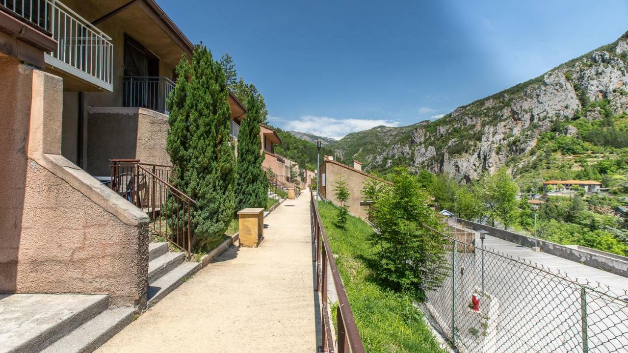 Vacanceole - Residence Les Gorges Rouges Guillaumes Exterior photo